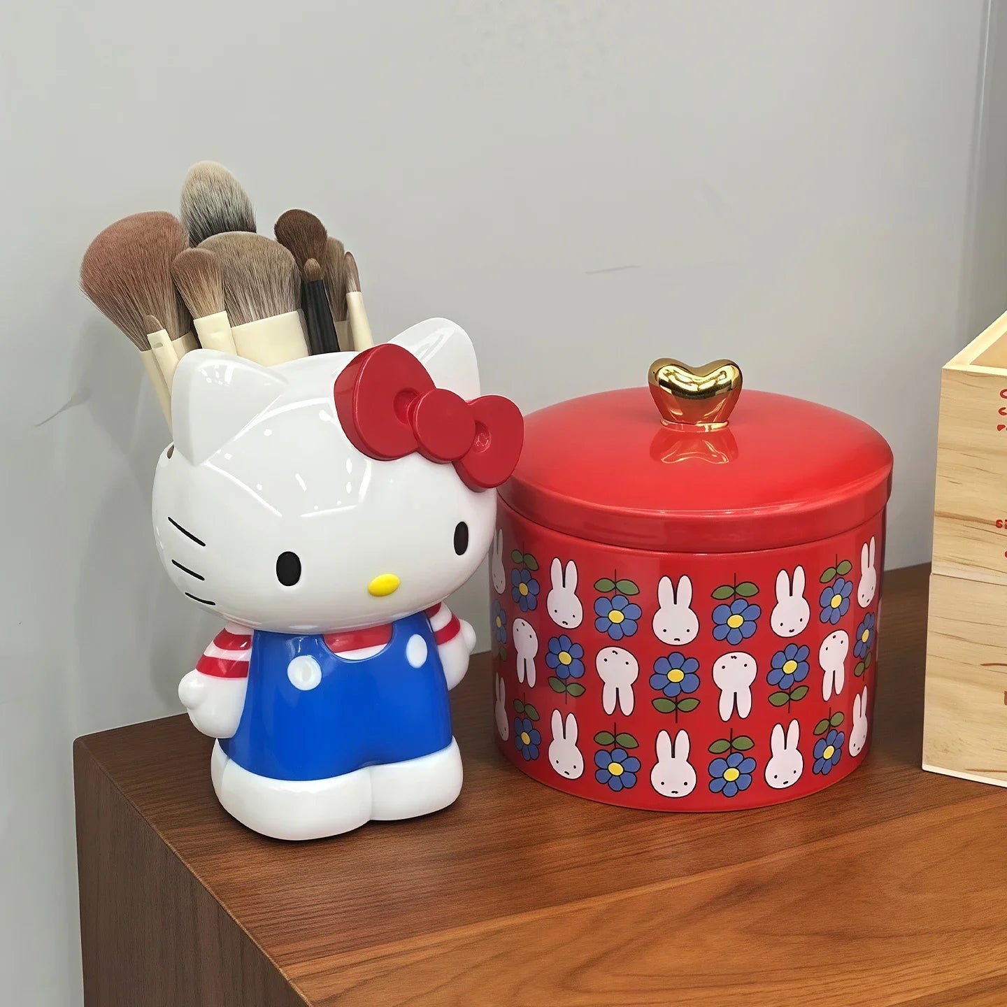 New Hello Kitty My Melody Anime Cartoon Pen Holder Makeup Brush Organizer Desktop Storage Decor Cute Girl Kawaii Collection Gift My Store