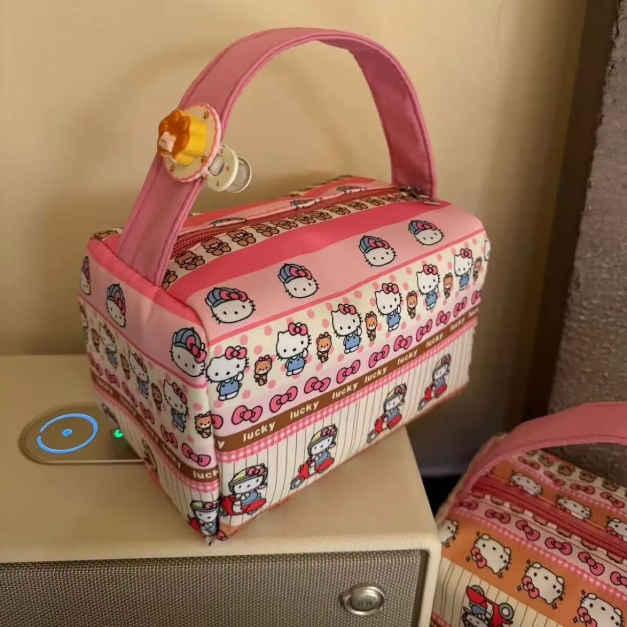 Sanrio Hello Kitty Cartoon Makeup Bag Kt Cat Portable Travel Toiletry Bag Outing Tee-Dimensional Handbag Girl Birthday Gifts My Store