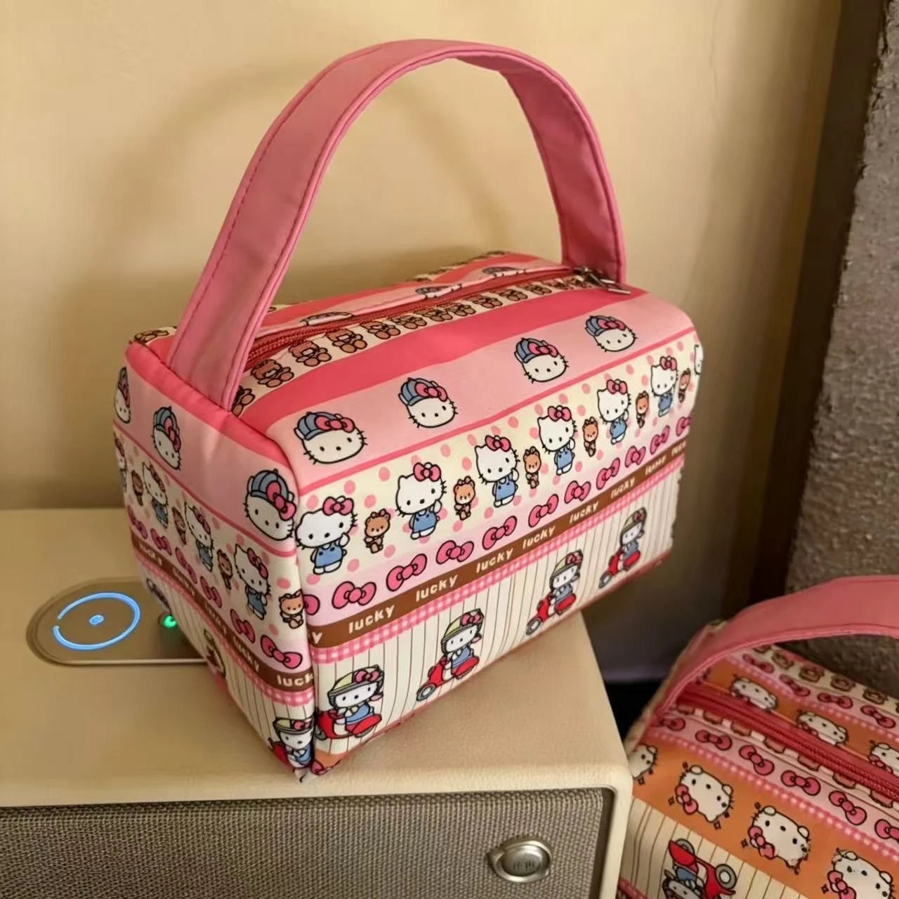 Sanrio Hello Kitty Cartoon Makeup Bag Kt Cat Portable Travel Toiletry Bag Outing Tee-Dimensional Handbag Girl Birthday Gifts My Store